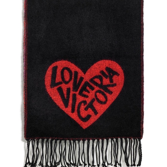 🖤VS💗Winter Angel Scarf🧣NWT/NIP💖 - Picture 8 of 8